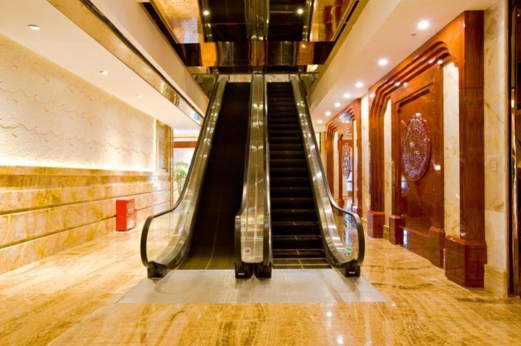 Chongqing Huachen International Hotel Exterior photo