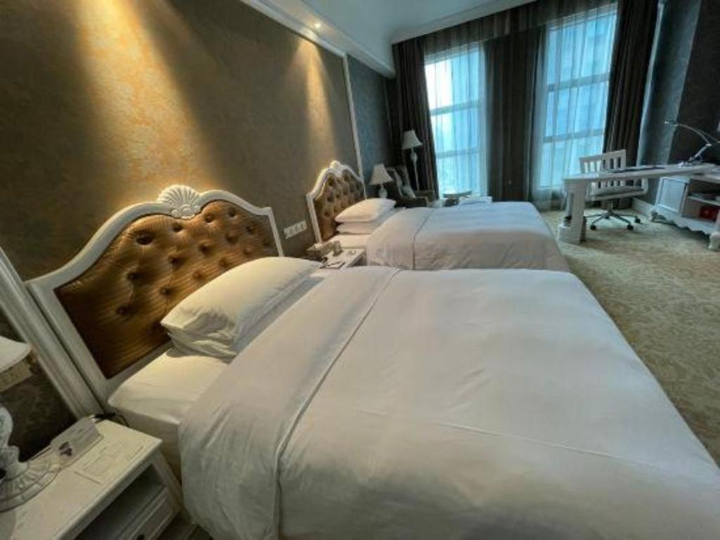 Chongqing Huachen International Hotel Exterior photo